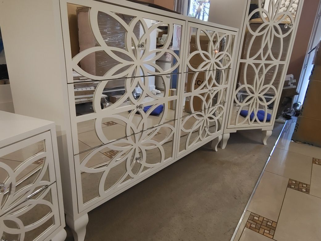 Zestaw 4 mebli Glamour, lustra, ornamenty