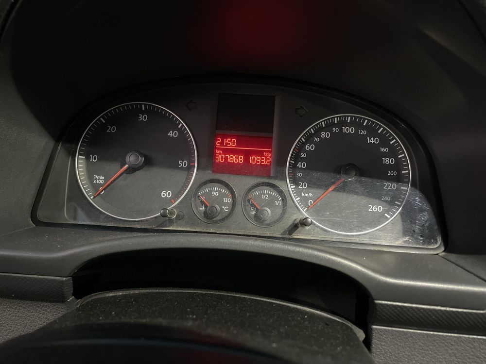 Продам VW CADDY 2.0 терміново