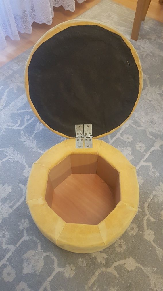 Pufa że schowkiem