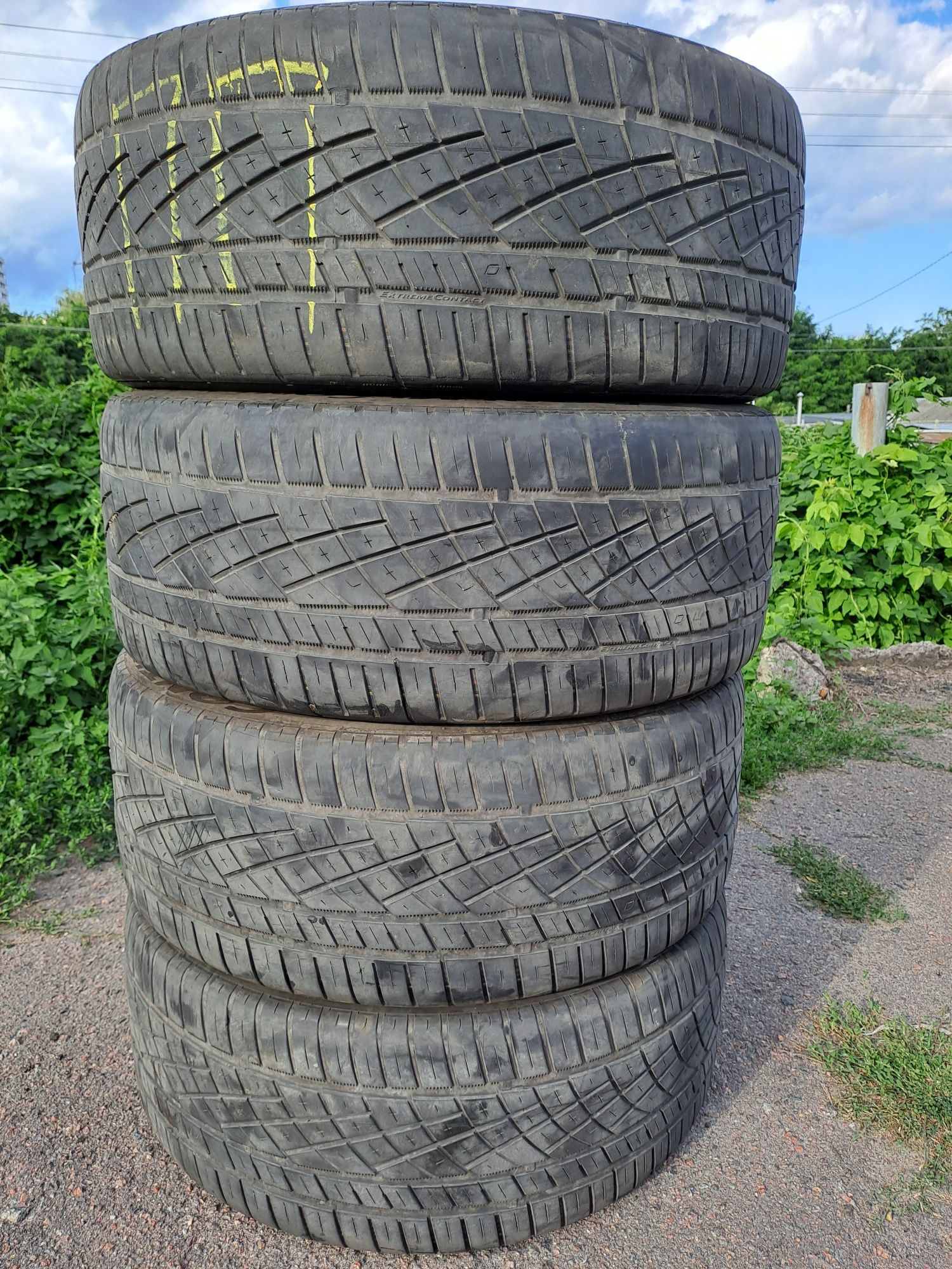 Автошины 255/45R20 Continental Extreme Contact DWS Всесезонные