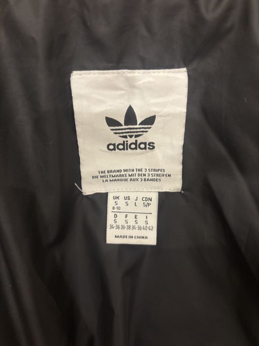 жіноча курткта від бренда adidas,оригінал,розміs