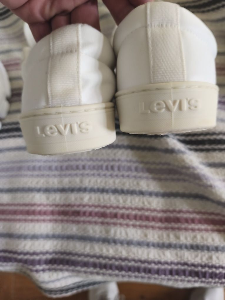 Sapatilhas de mulher da Levis originais