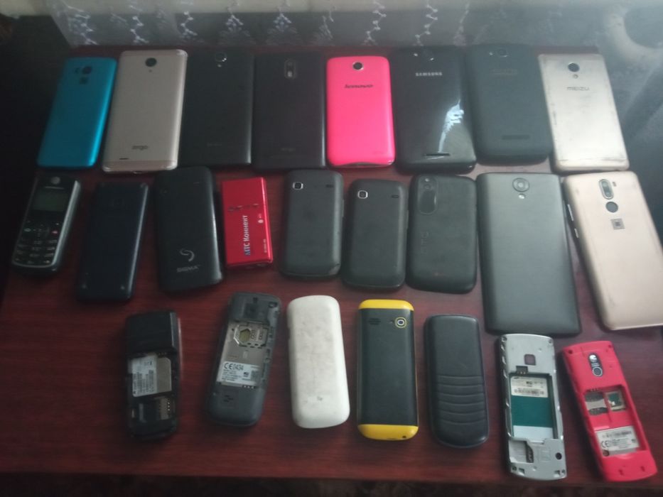 Продам телефони на запчастини