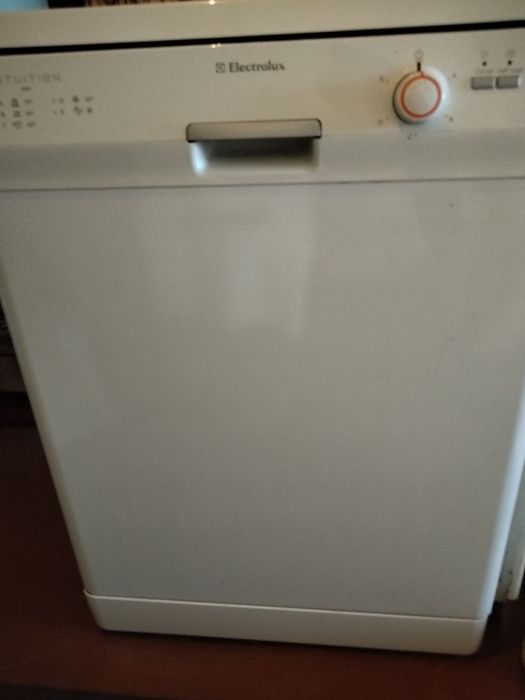 Посудомойка б/у в отличном состоянии