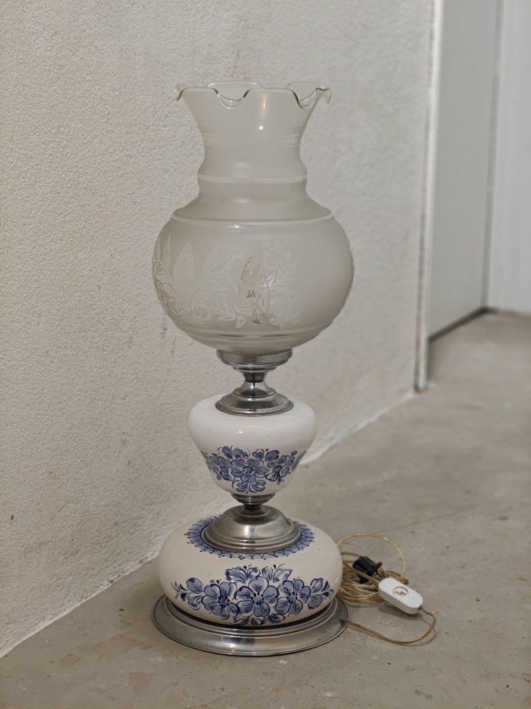 Candeeiro de mesa