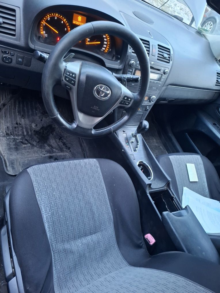 Авторозборка Розборка шрот завчасті Toyota Avensis T27 2,2 в автоматі