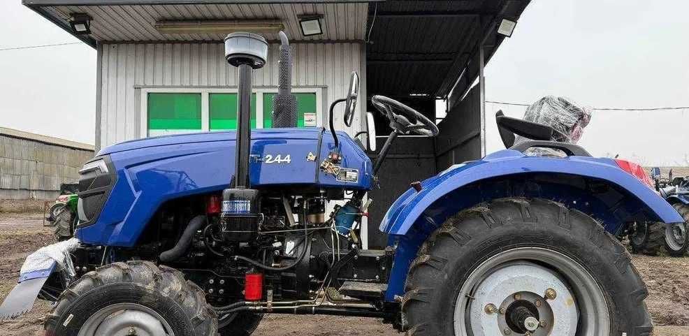 Мінітрактор Forte XT-244 з редукторним мостом і 3-циліндровим двигуном