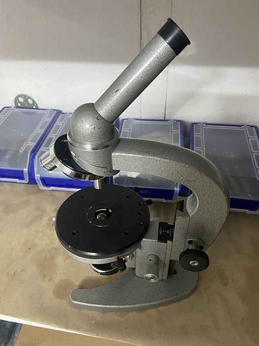 Продам мікроскоп МБР повний комплект