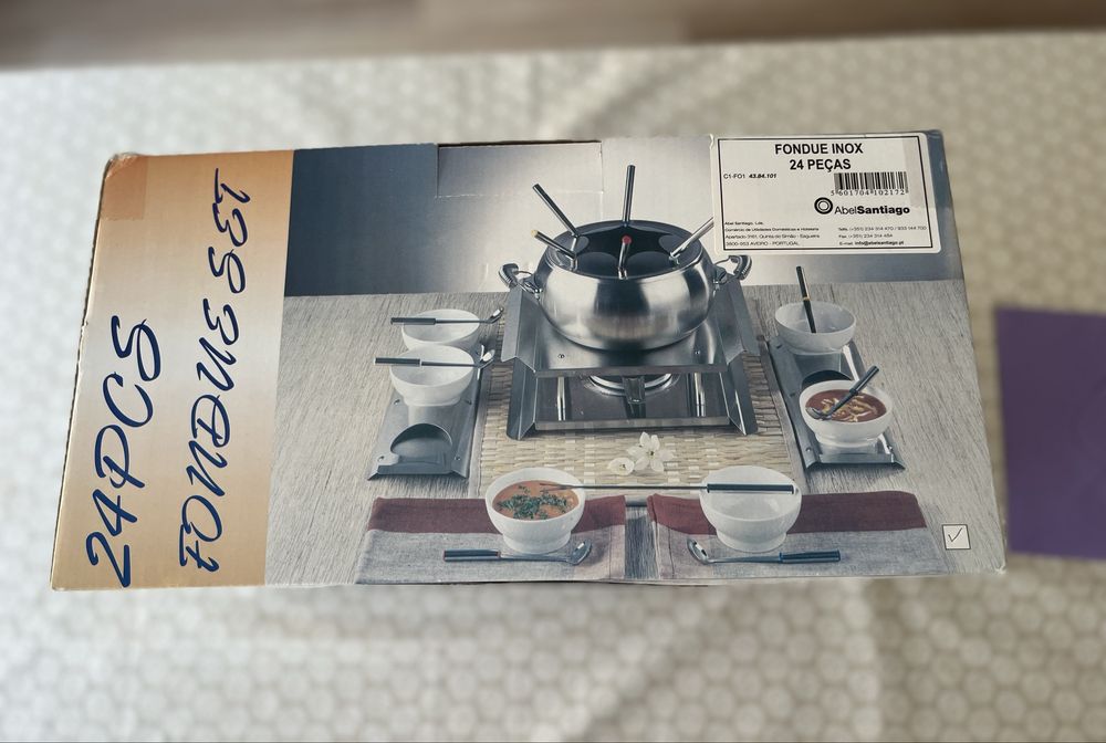 Conjunto de fondue em inox novo (24 peças)