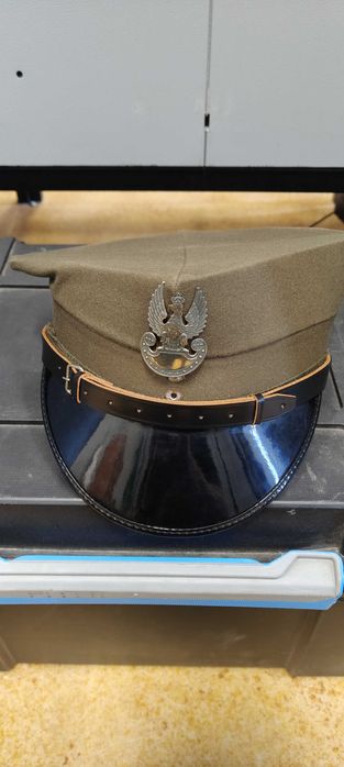 Mundur galowy oraz rogatywka nowy wzór wojsk lądowych