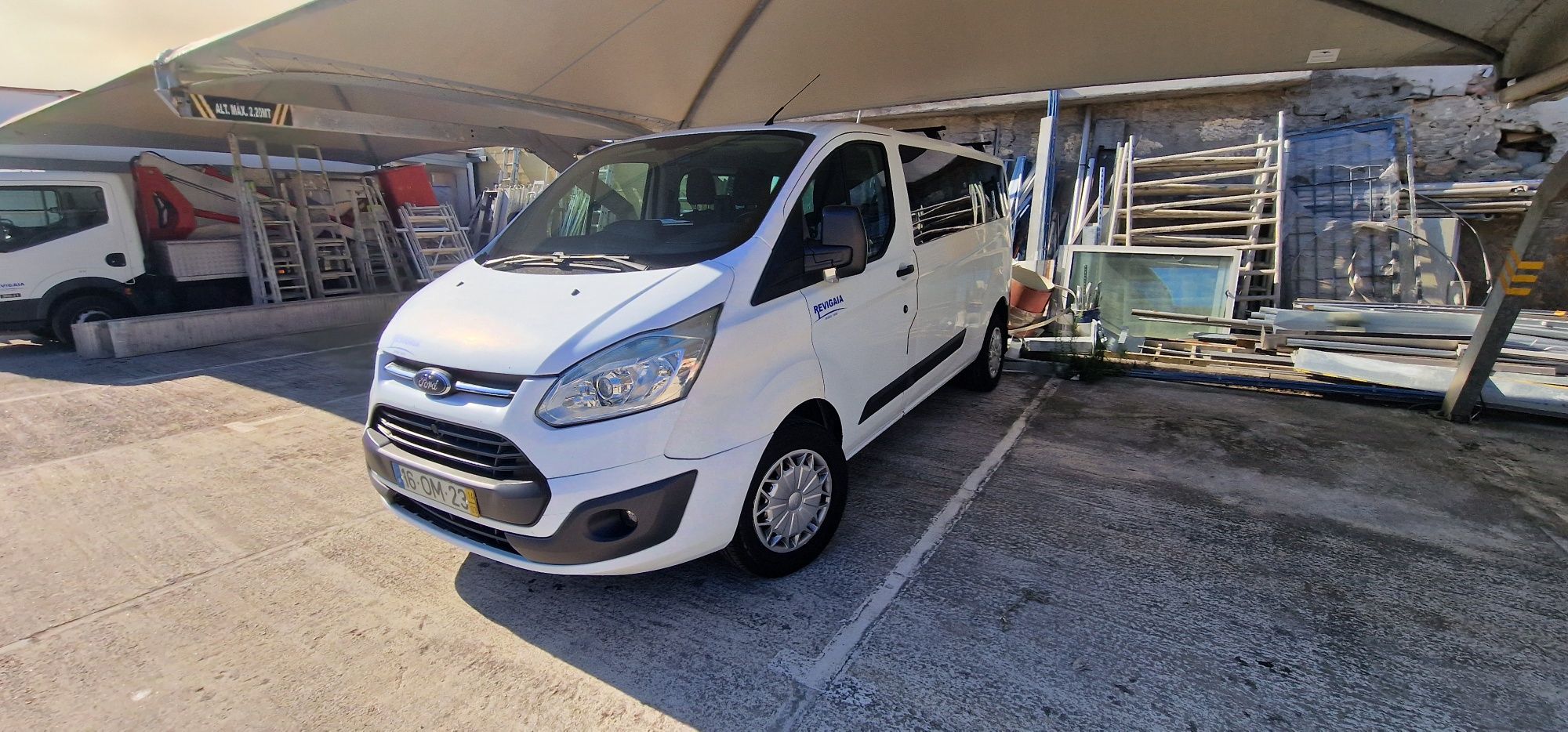 Ford Transit Custum L2 9 Lugares