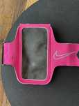 Etui na telefon do biegania, rozowe, nike, odblaskowe, iphone 7/8