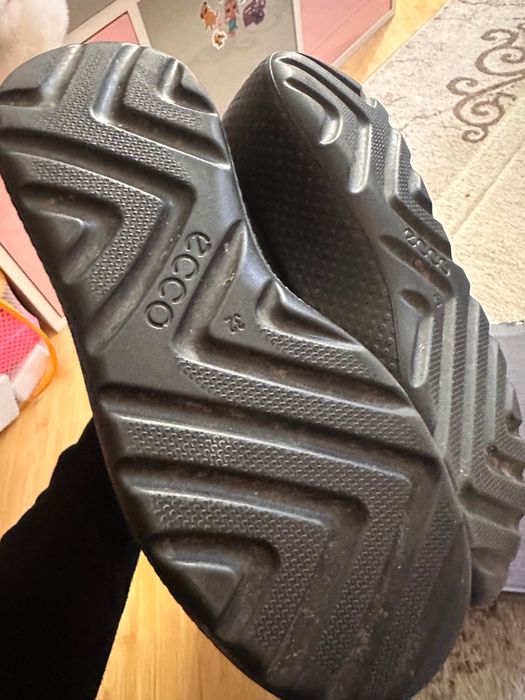 Ecco. Зимові сапожки для дівчини,гарна якість,носили мало.