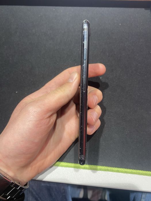 Смартфон Apple iPhone SE2 2020 Neverlock MDM