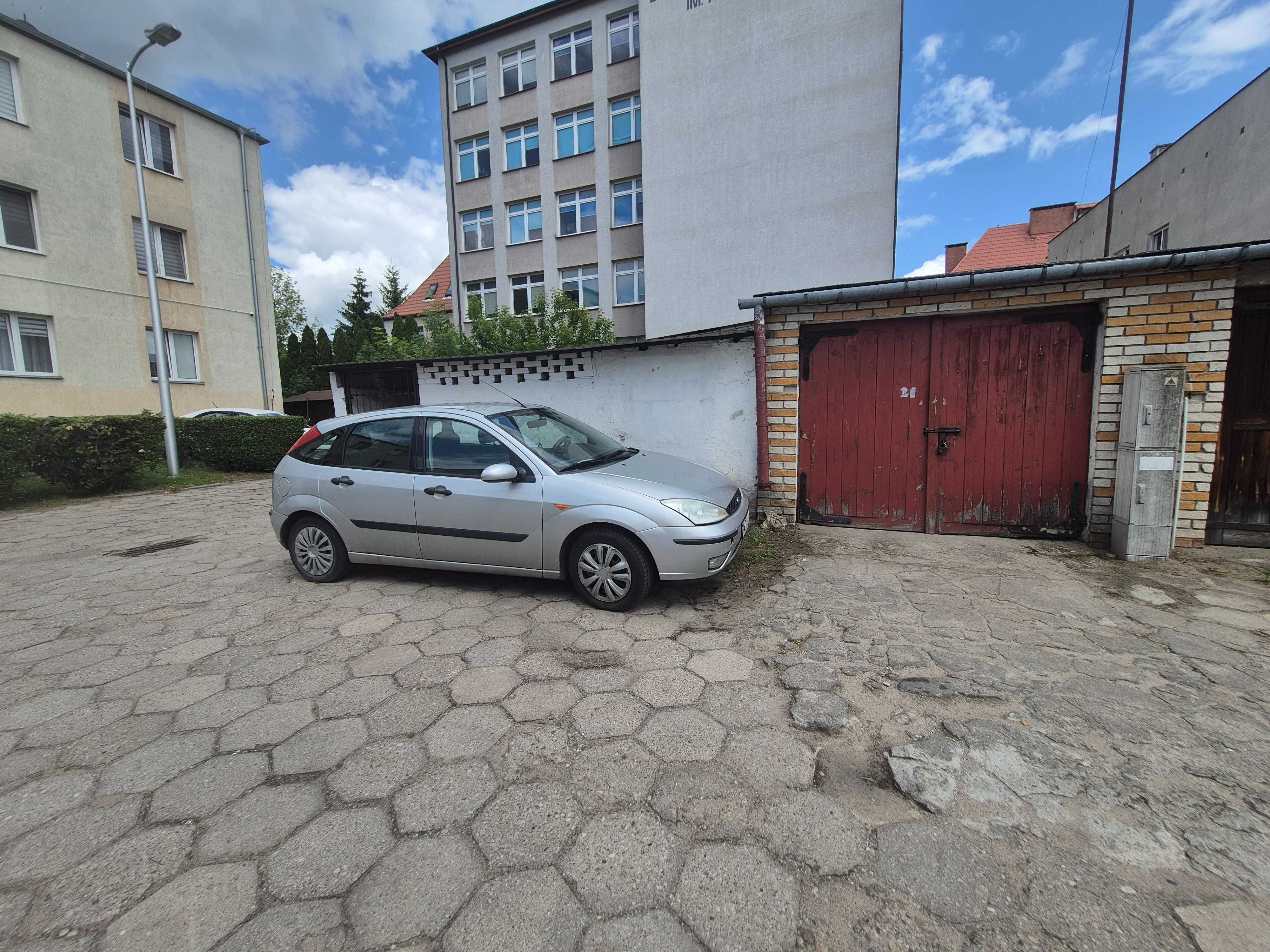 Sprzedam mieszkanie 3 pokojowe 55m2 z garażem