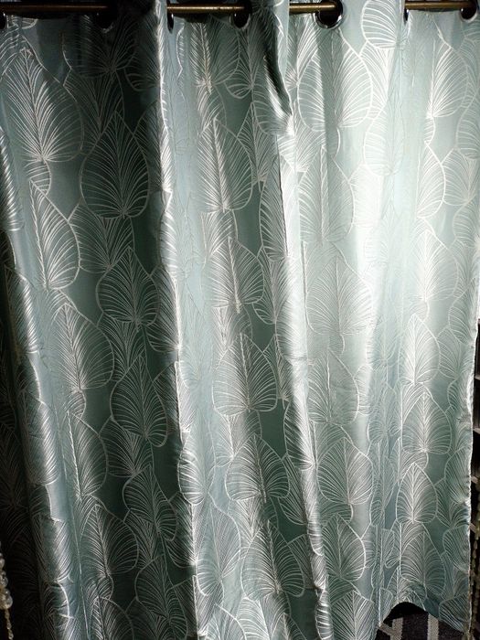 Люверсы.Штора-портьера.230см.ширина.185см.высота