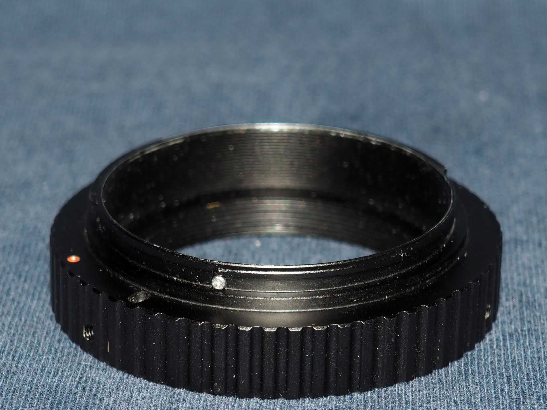 Adapter Vivitar T-Mount dla Canon.