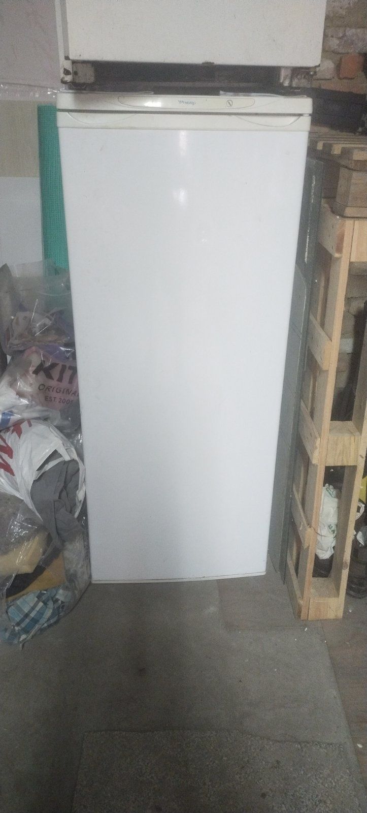 Продам холодильник  Дніпро 150 см. 2000 грн.