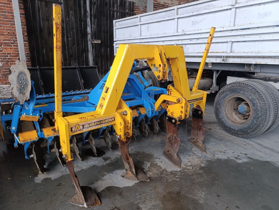 Agrisem CombiPlow głębosz spulchniacz bezorkowiec