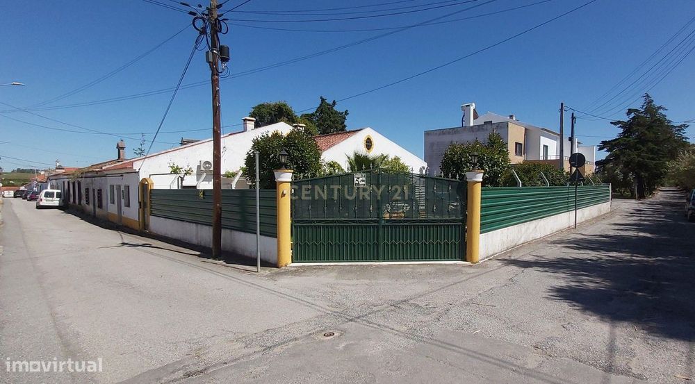 Moradia, Bacelo e Senhora da Saúde