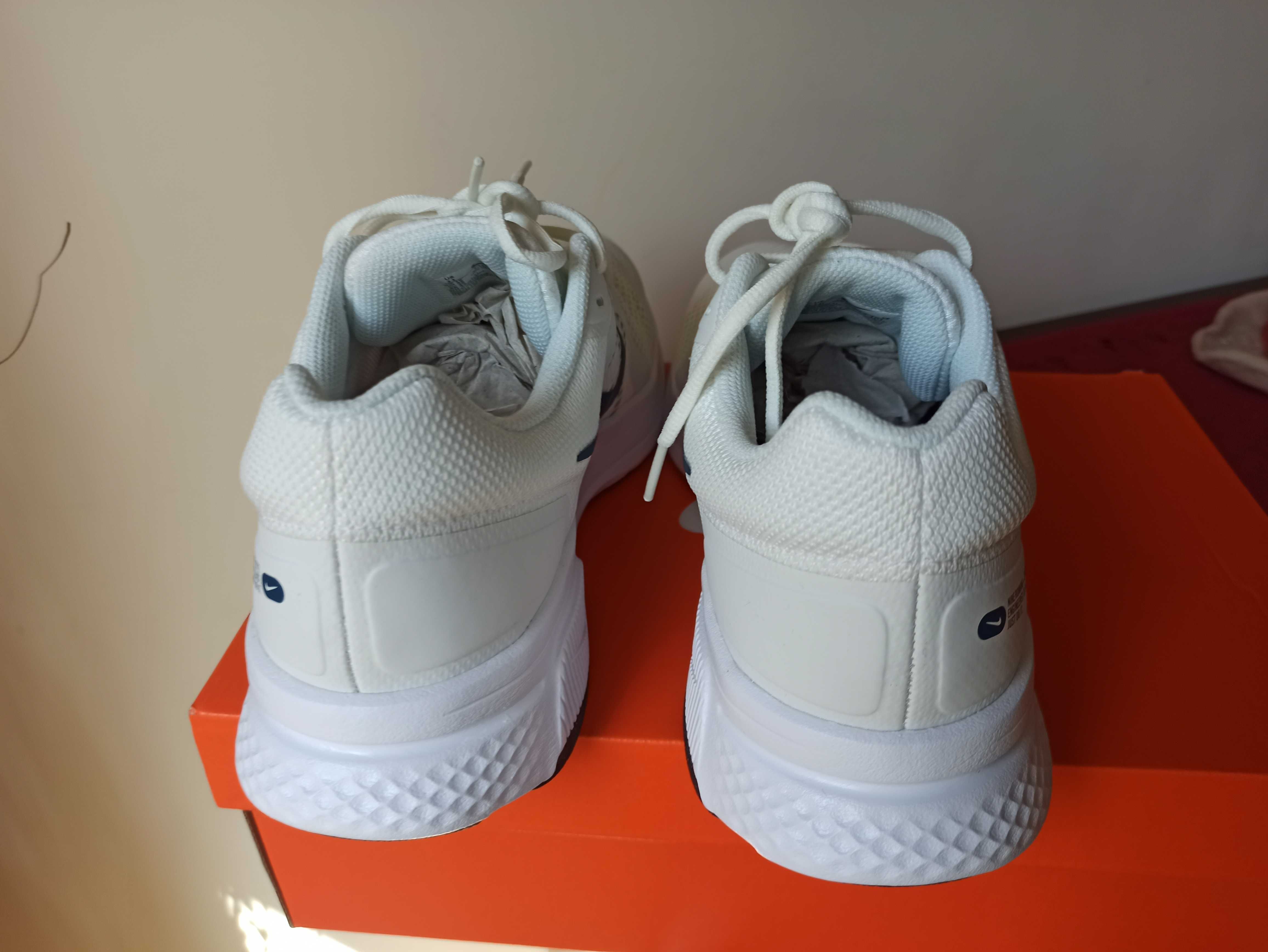 (roz. 45) Nike buty męskie sportowe Nike Run Swift 2 CU3517, 101 białe