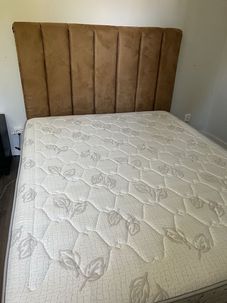 Cama casal veludo camel