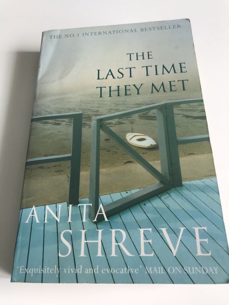 Книга англійською "The last time they met"