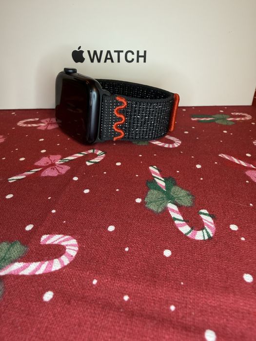 Apple Watch SE3 44mm stan idealny na gwarancji