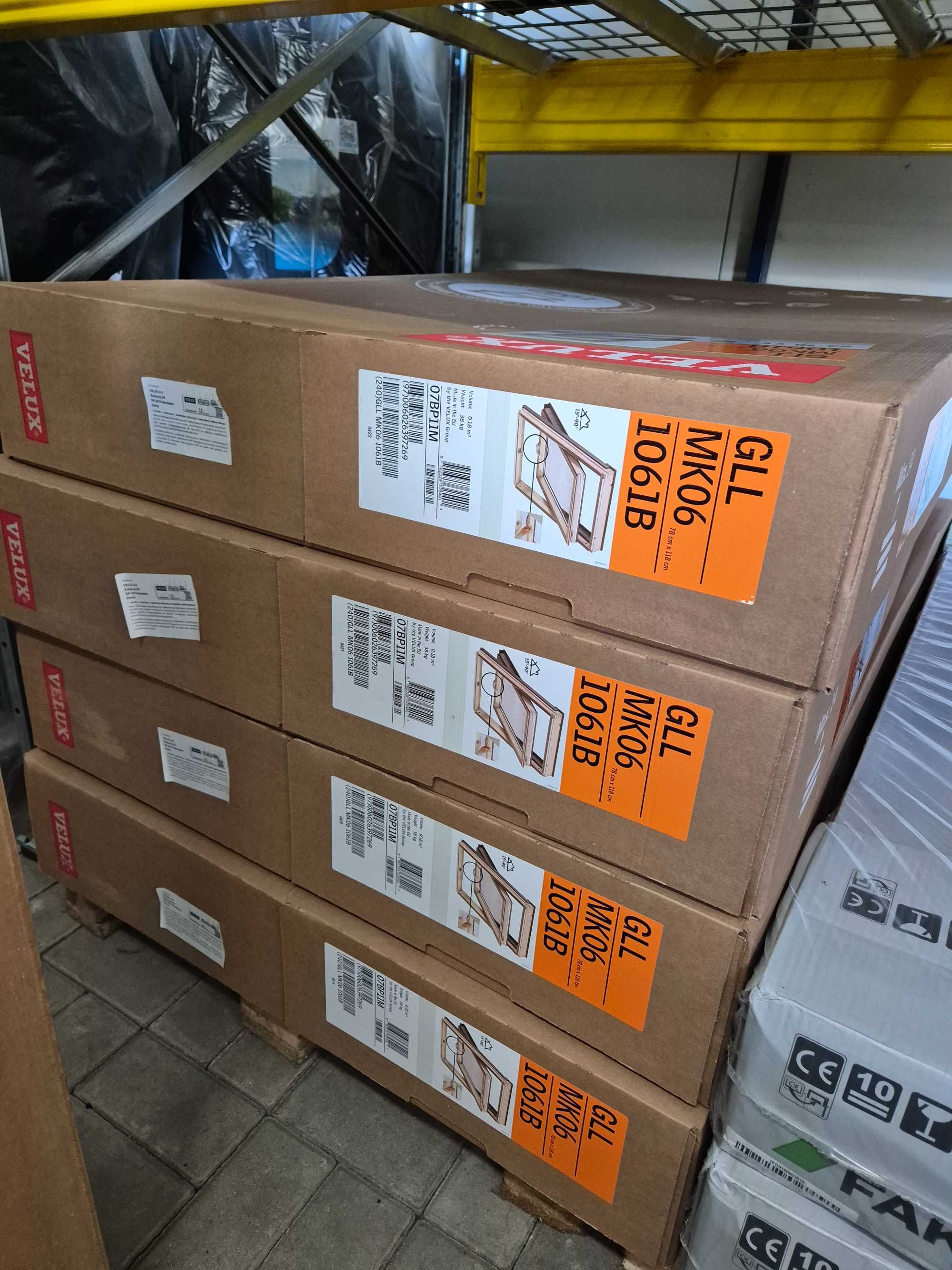 Okno dachowe Velux 78/118, GLL MK06, 3 szyby, dolna klamka,drewniane