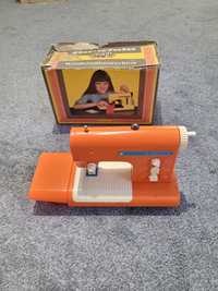 Maszyna do szycia zabawkowa dla dzieci z prl z pudełkiem