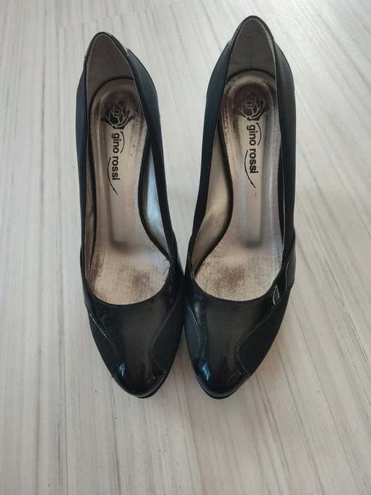 buty damskie na obcasie rozm. 39 firmy Gino Rossi
