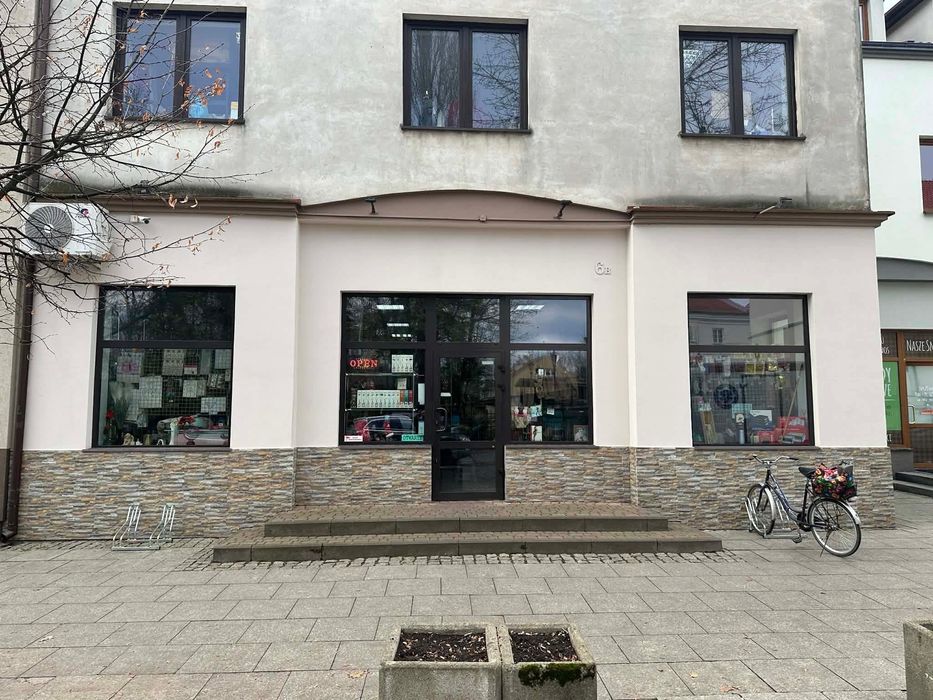 Wynajmę lokal 130m2 przy Starym Rynku w Łowiczu