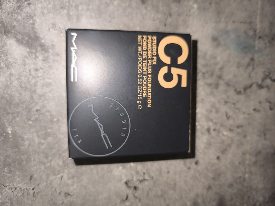 MAC C5 puder w kompakcie