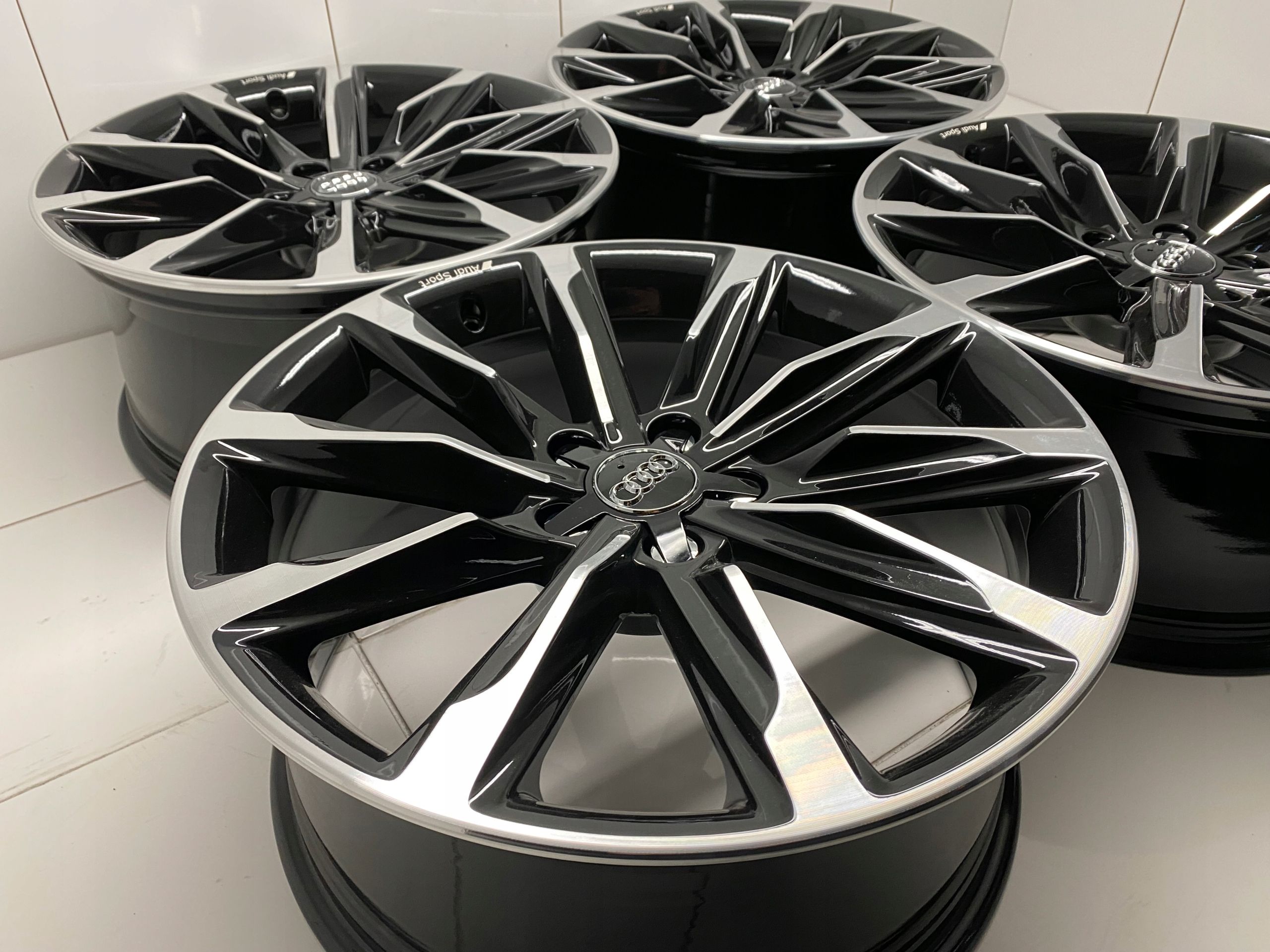 Felgi 19 Audi A5 A6 A4 s Line 8.5 et 26 s Line Oem Ideal