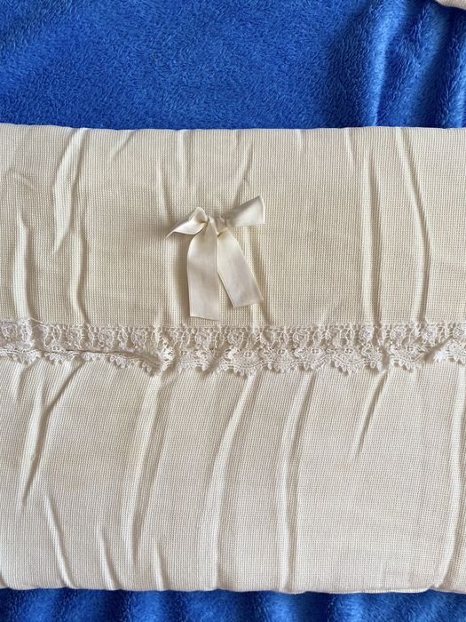 Захисний бортик на дитячу кроватку.