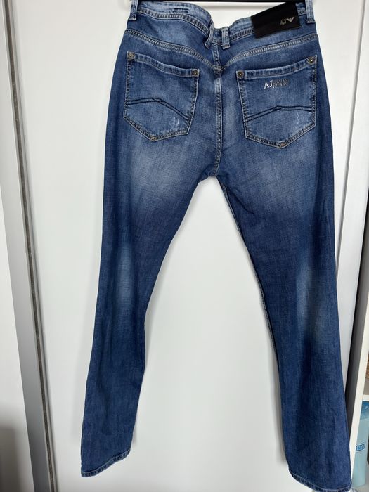 Продам джинсы ARMANI