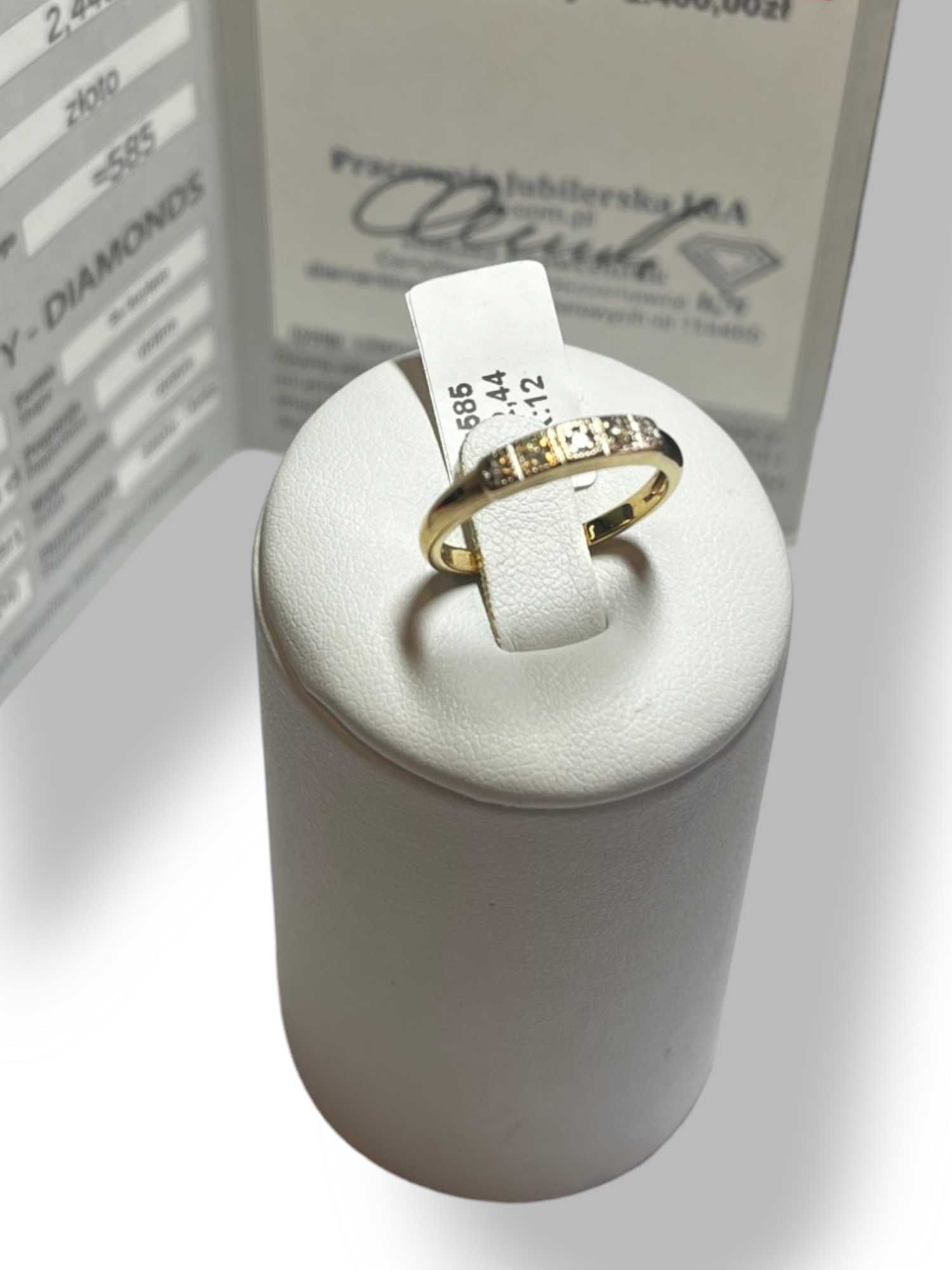 Złoty pierścionek z Brylantami 585 0,04 CT