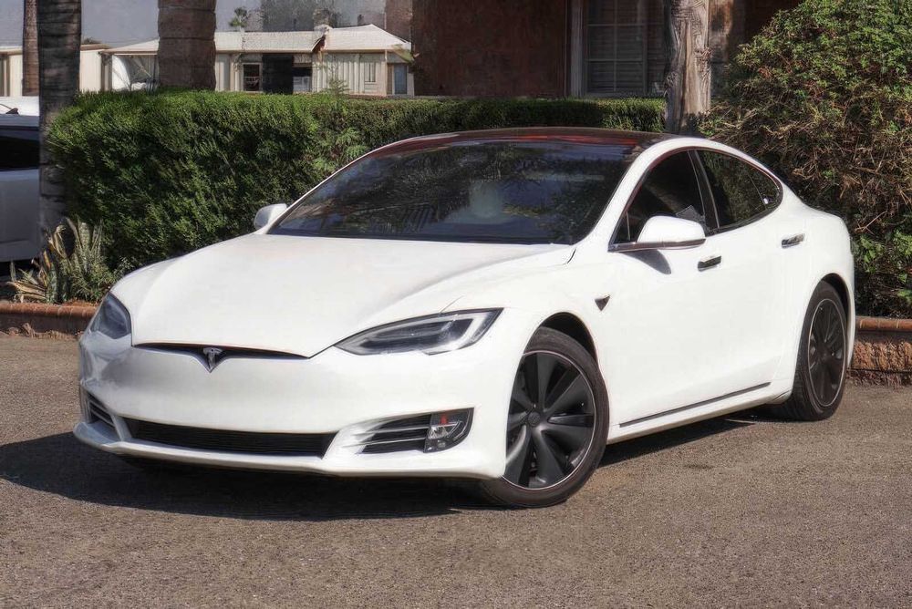 Tesla Model S Long Range Plus      2021