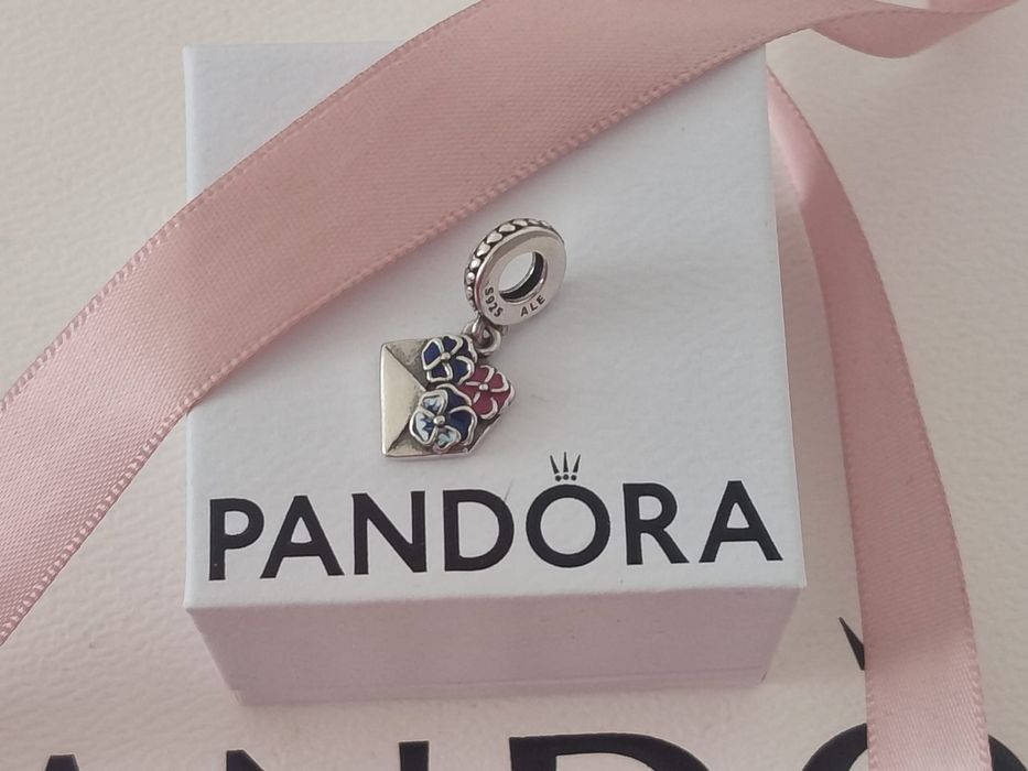 Zawieszka charms Pandora Nowa WYSYLAM W PUDELKU