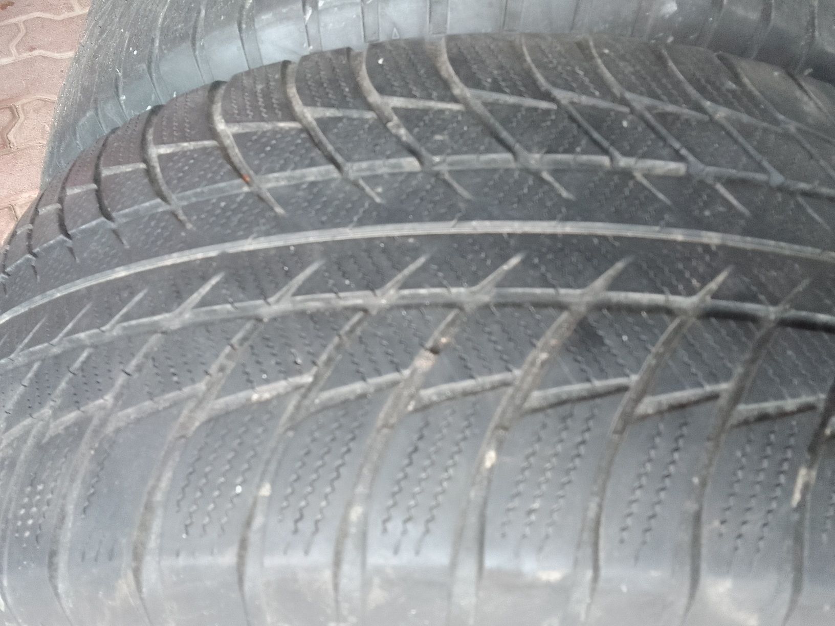 Cena za 2 Opony zimowe 245/50r19 BRIDGESTONE 2019r