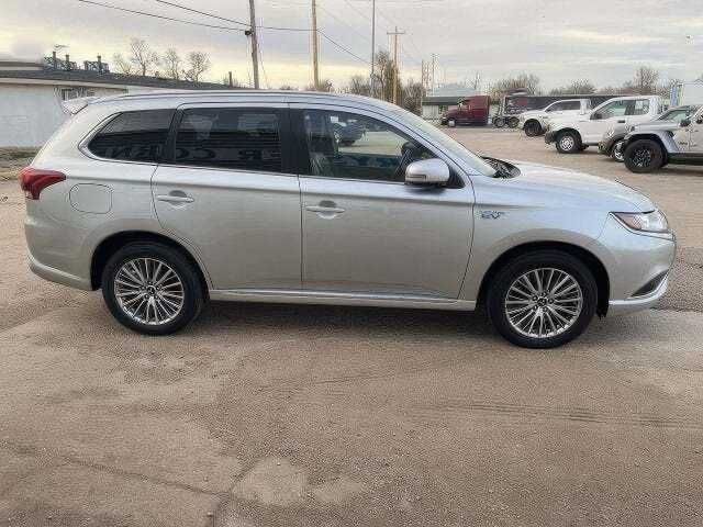 2022 Mitsubishi Outlander PHEV SEL