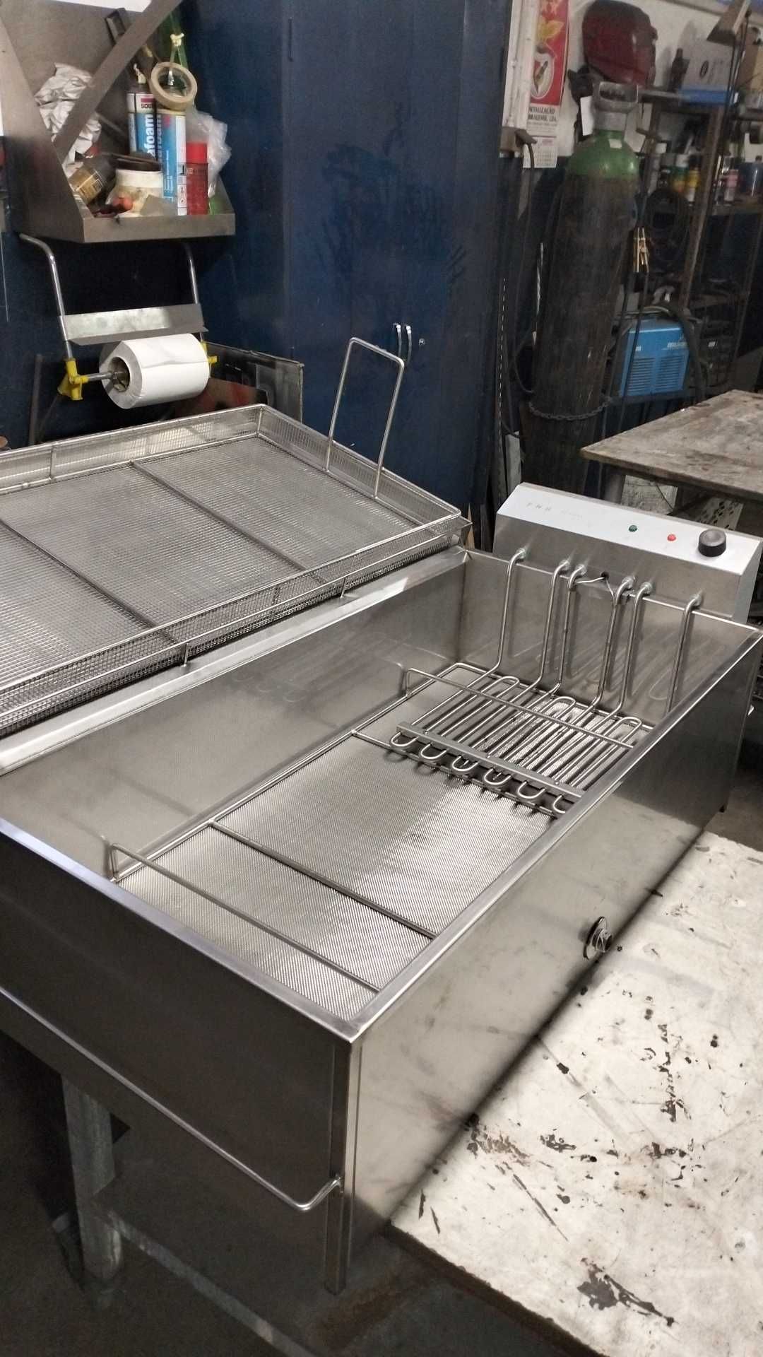 Vária gama de fritadeiras industriais