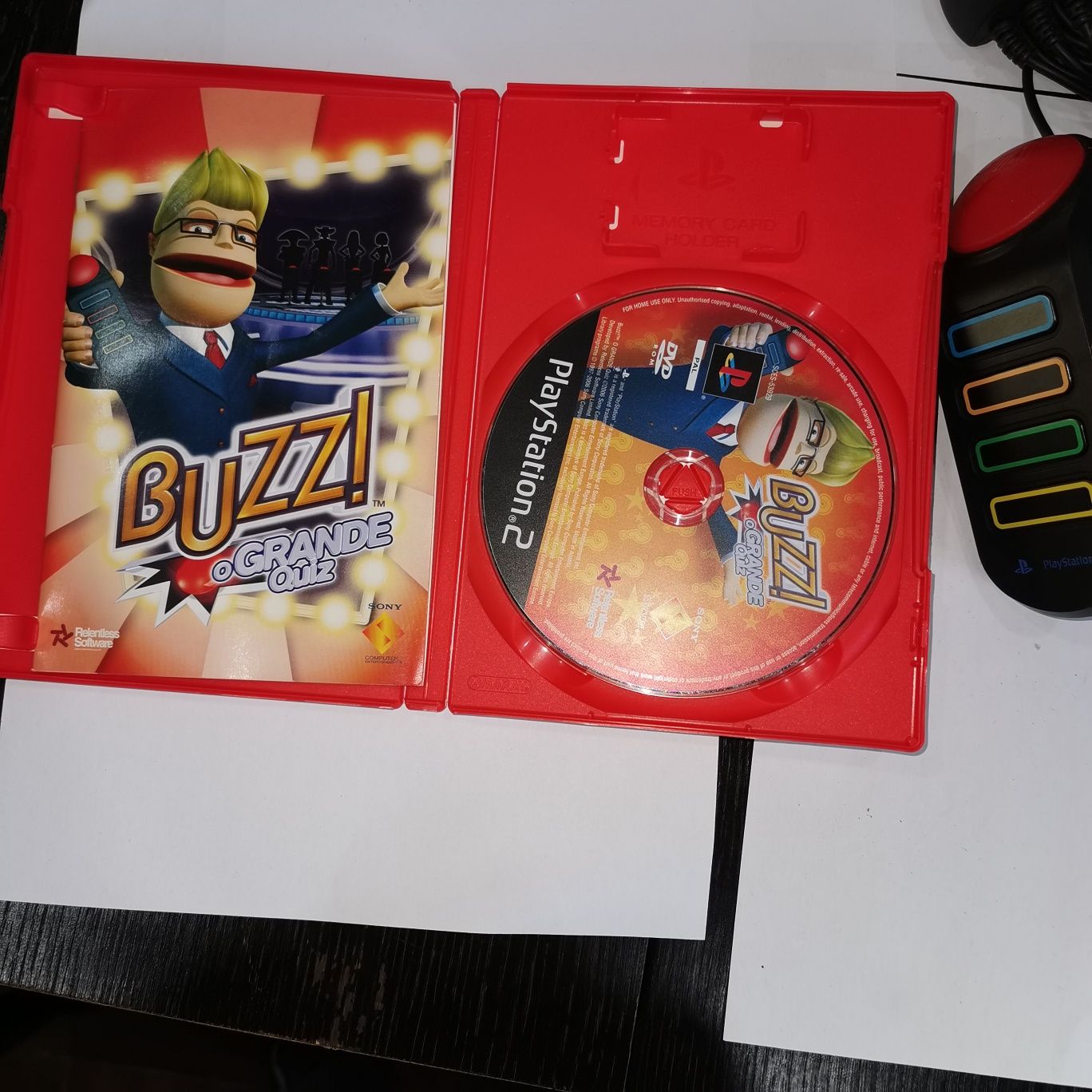 Buzz PlayStation 2, com comandos buzz