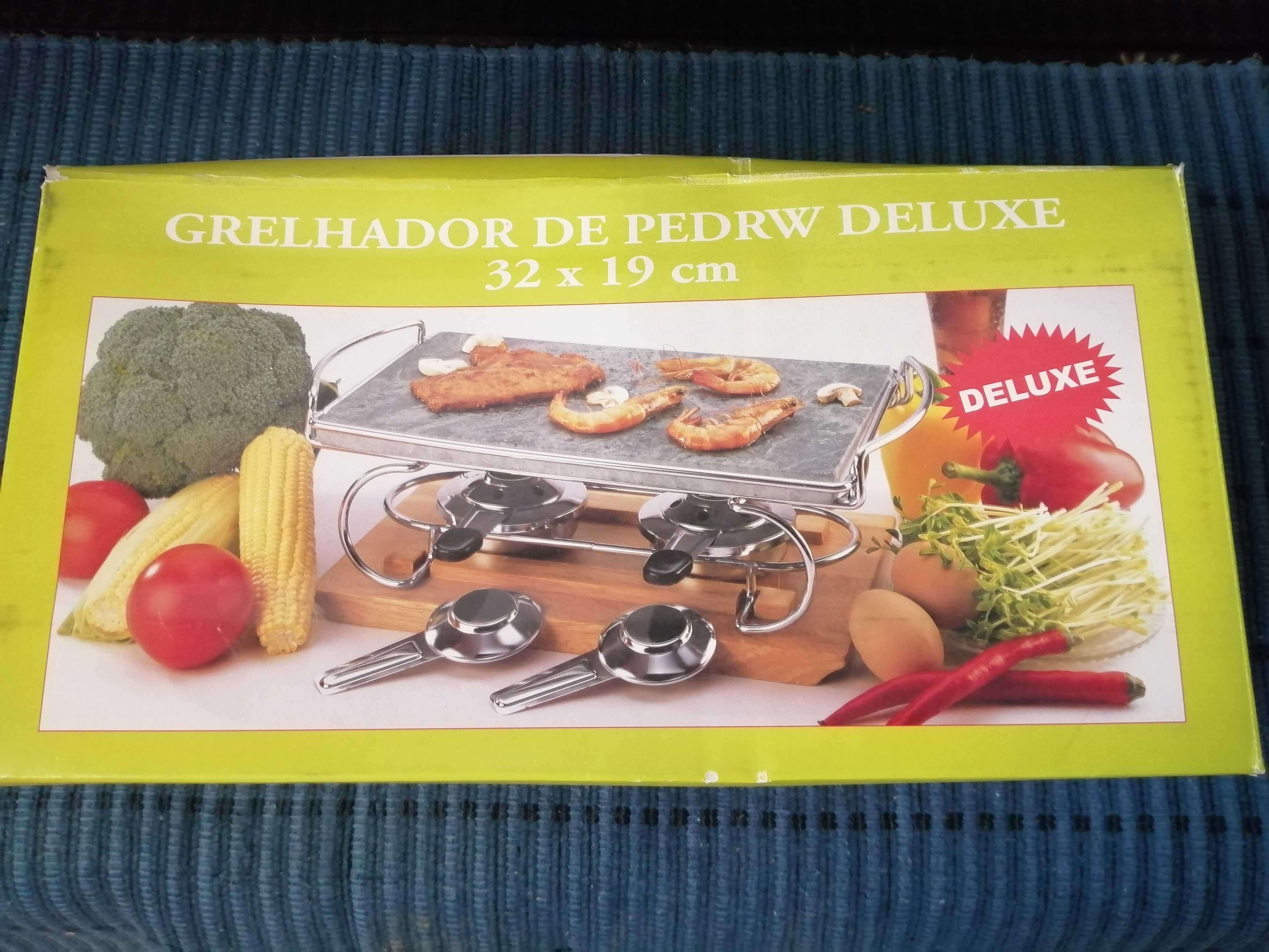 Grelhador  em pedra com acessórios