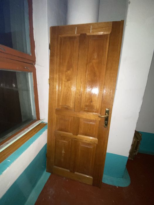 Двері б/у в хорошому стані дві пари