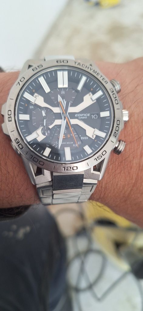 Casio edifice  EQB-2000DB