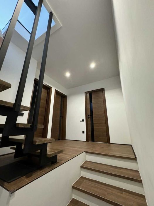 |сучасний котедж з гаражем|Брюховичі|готовий для проживання|