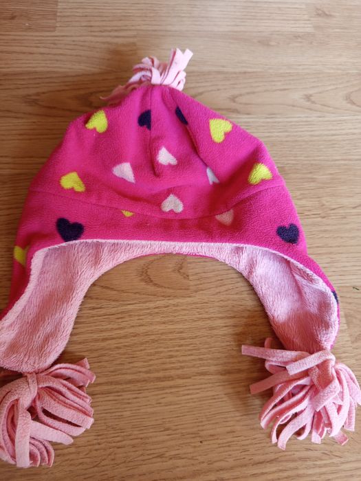 Czapki dziewczęce