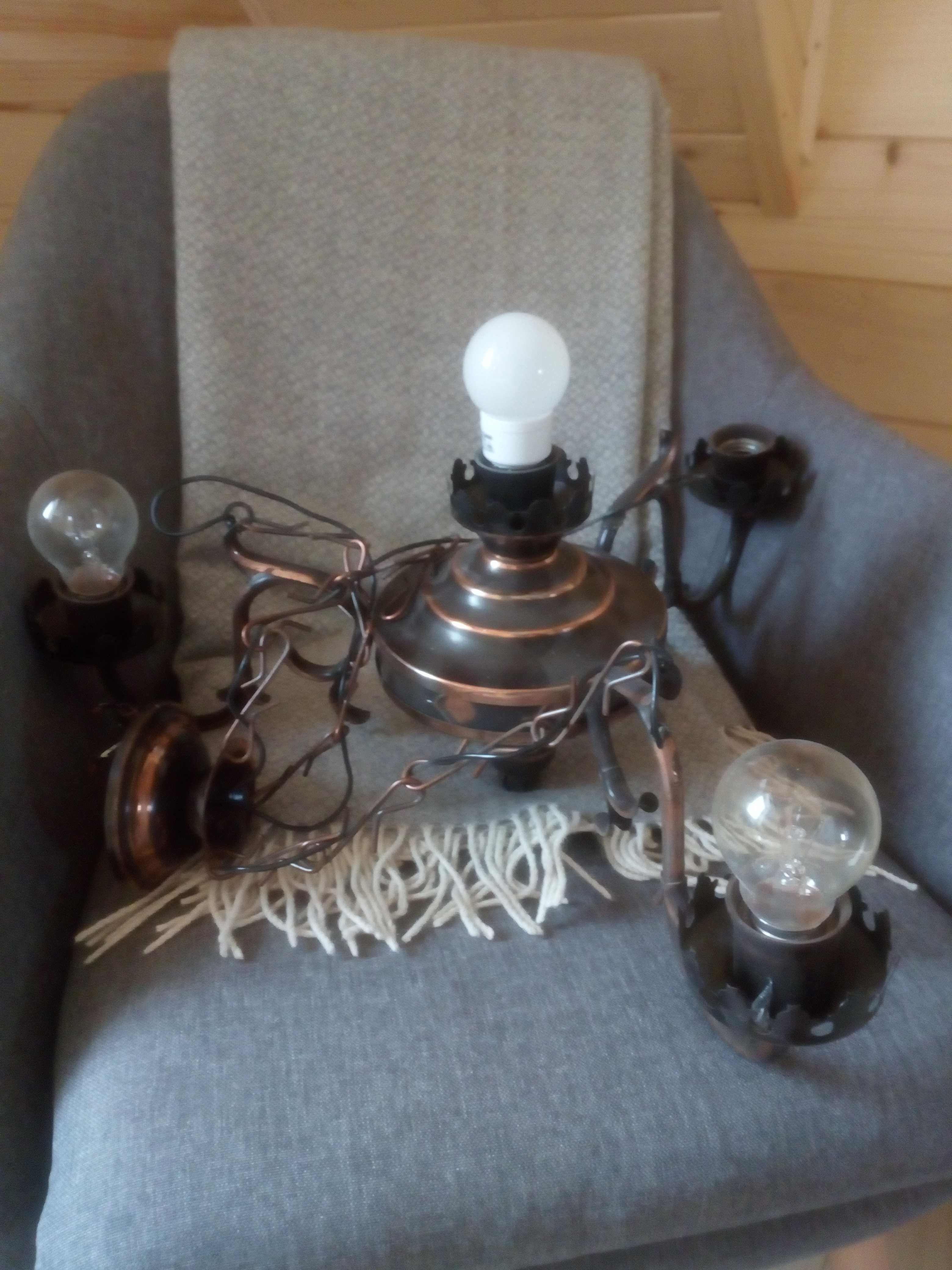 Lampa wisząca vintage z kloszem