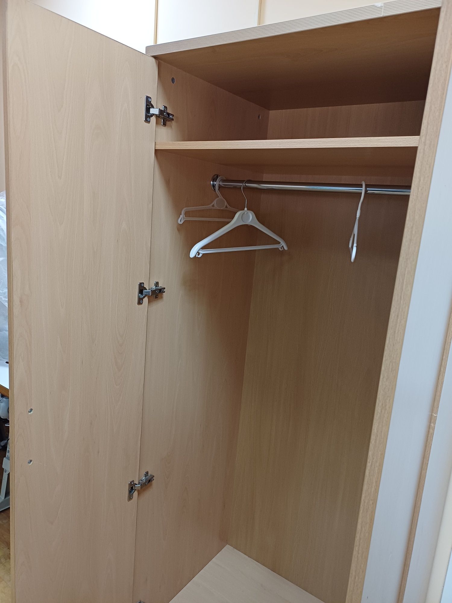 Продам шкафы в прихожую